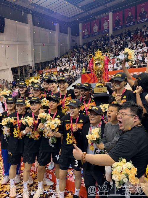 广东队首战告捷,小组赛迎来开门红 广东队首战告捷,小组赛迎来开门红